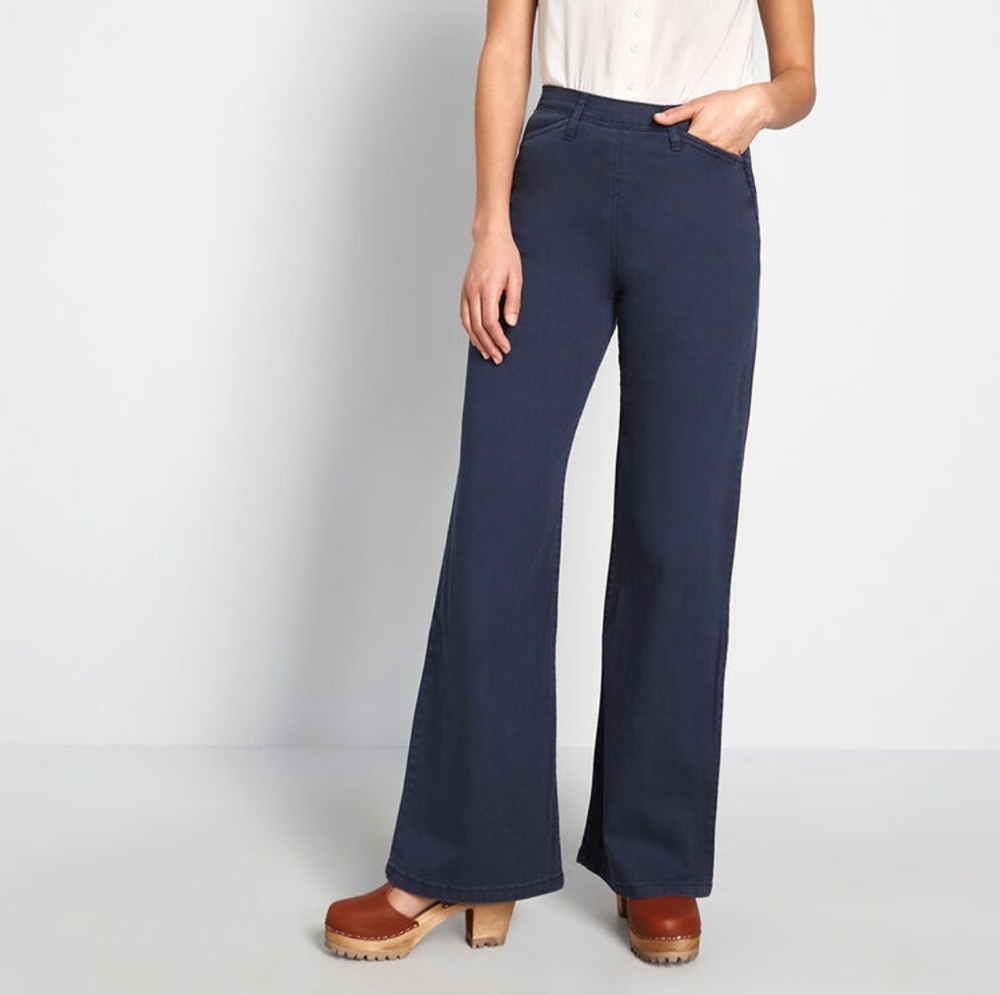 The Boulder Pant in navy